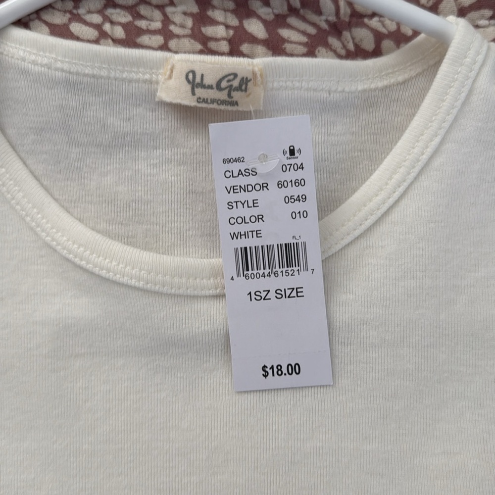 NWT White Brandy Melville T-shirt - Picture 2 of 3
